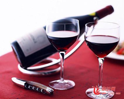 产后喝葡萄酒有利于体型恢复？